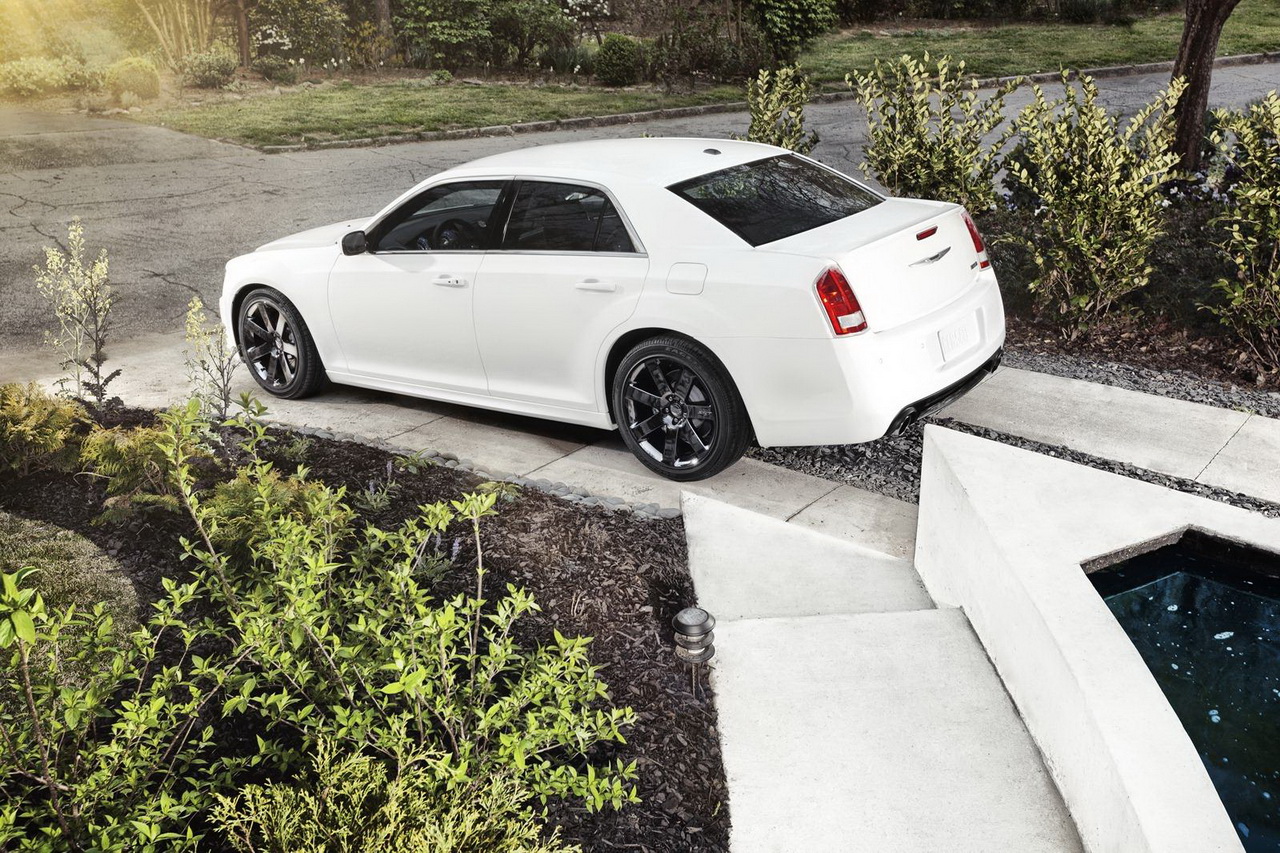 Chrysler 300 SRT8