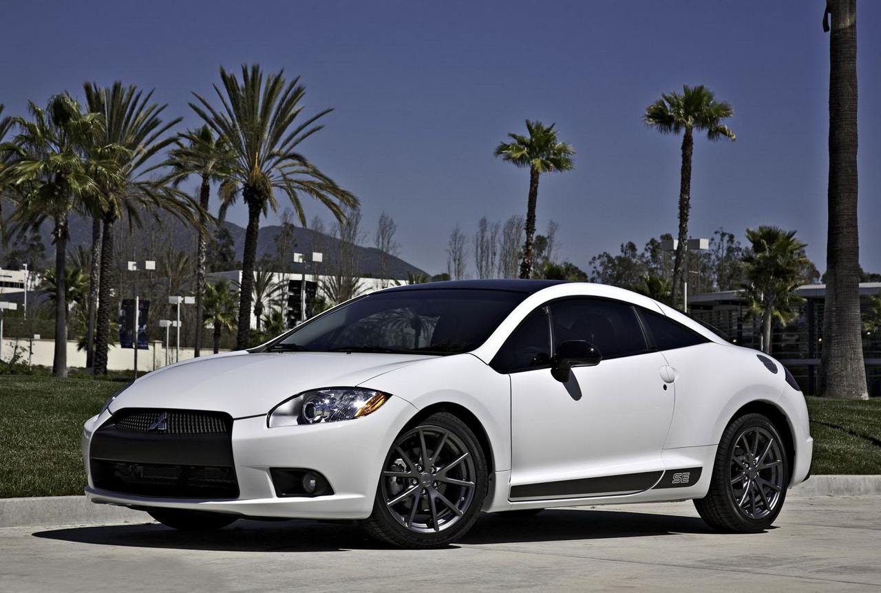 Mitsubishi Eclipse SE 2012