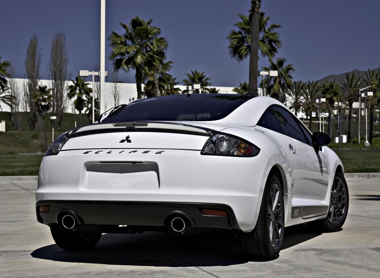 Mitsubishi Eclipse SE 2012