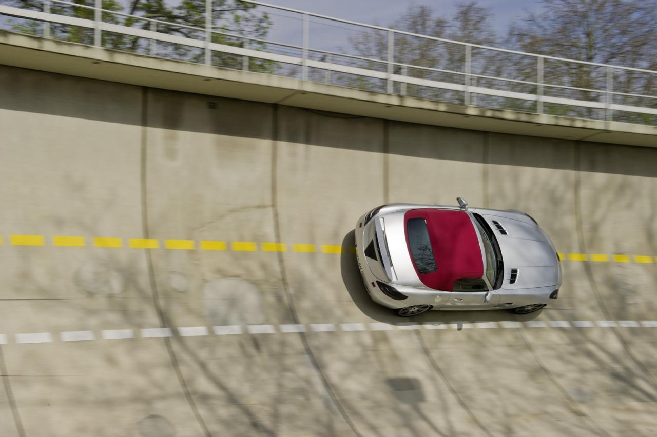 Mercedes SLS Roadster (първи снимки)