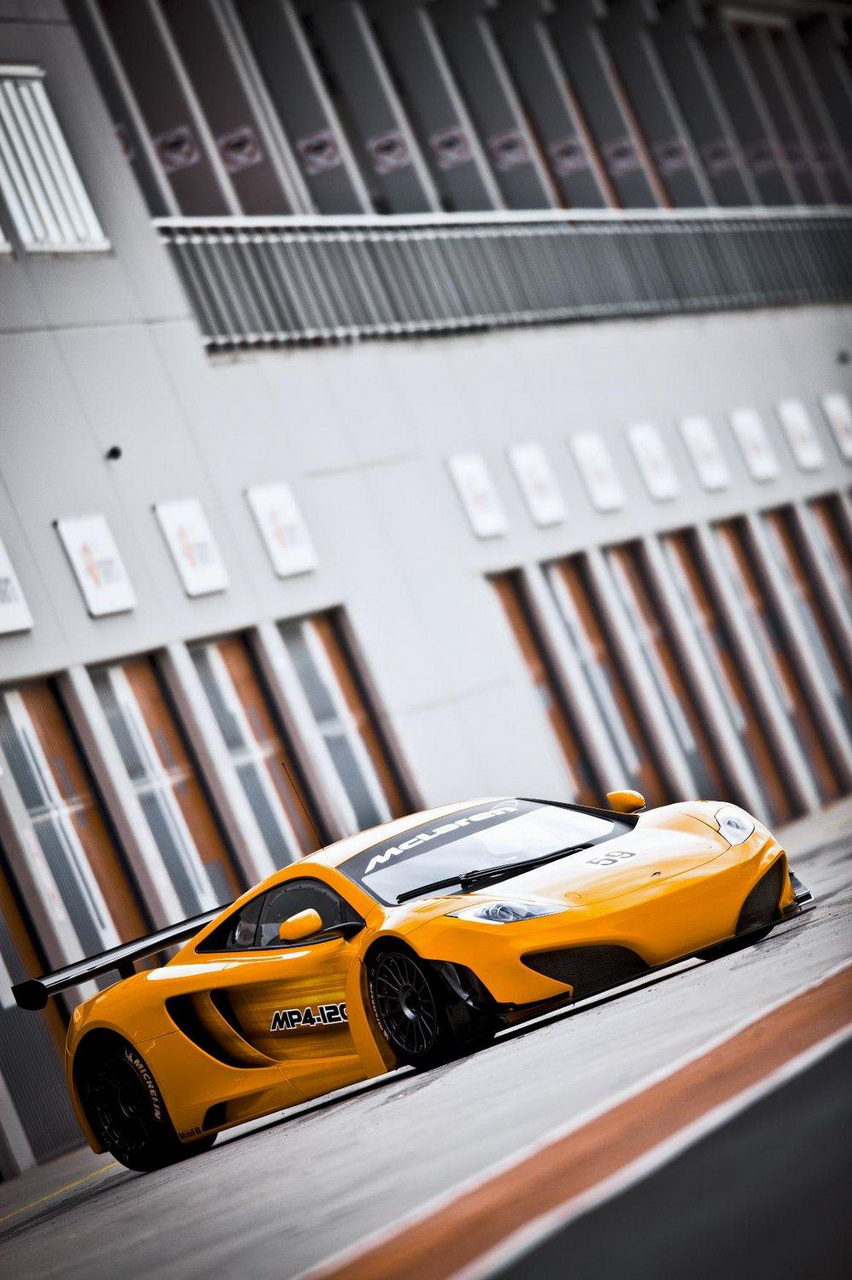 McLaren MP4-12C GT3