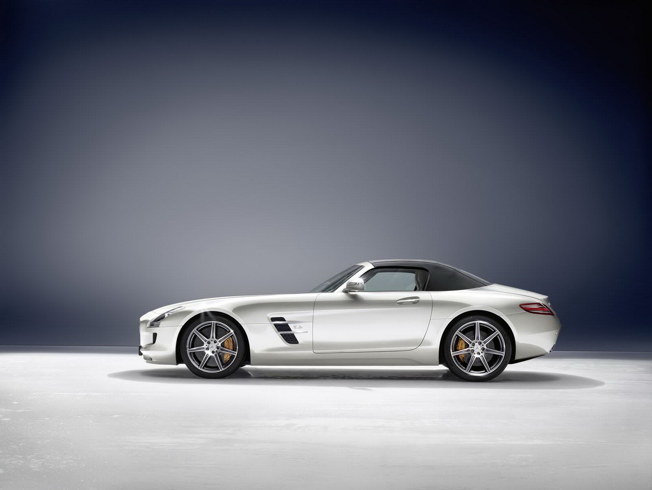 Mercedes SLS AMG Roadster