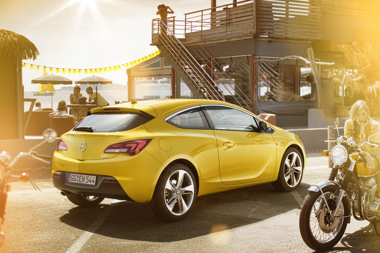 Opel Astra GTC 2012