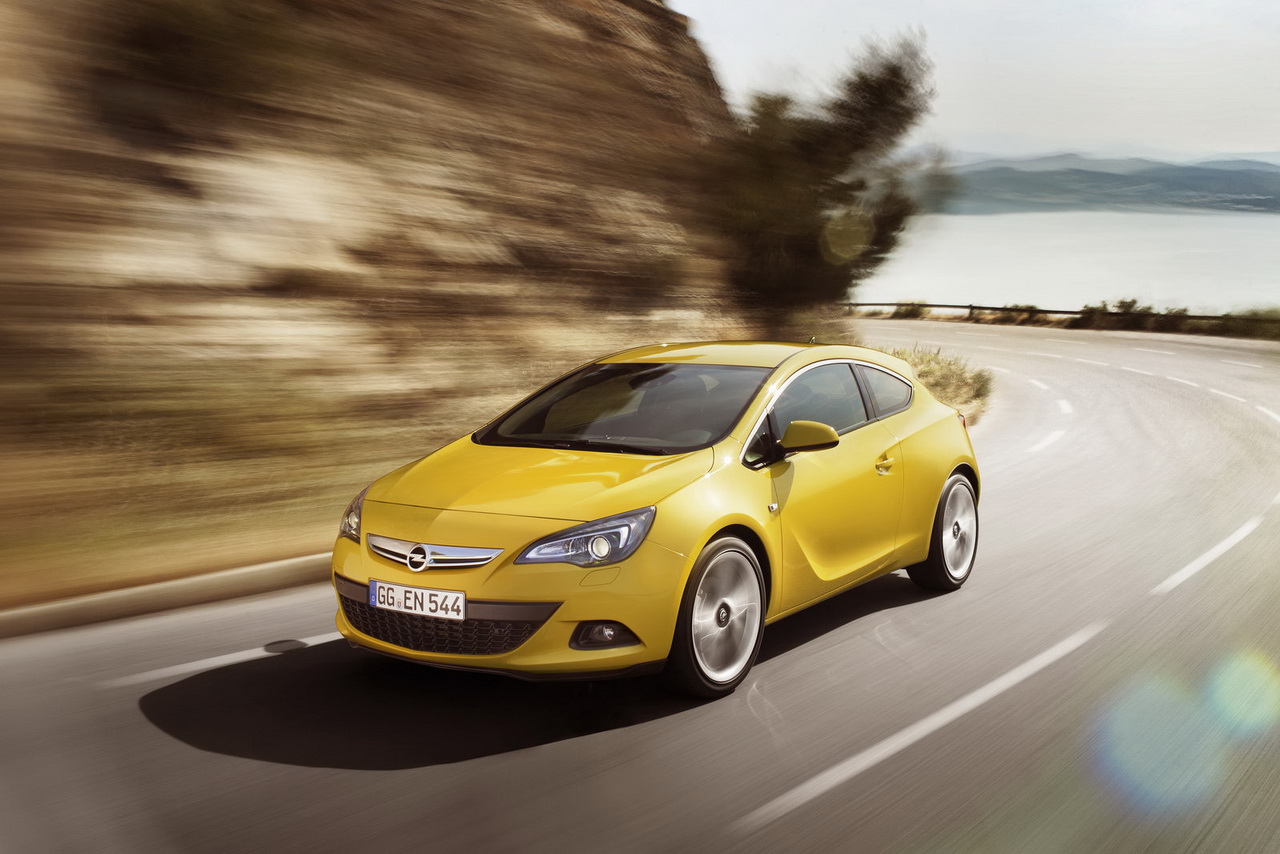 Opel Astra GTC 2012