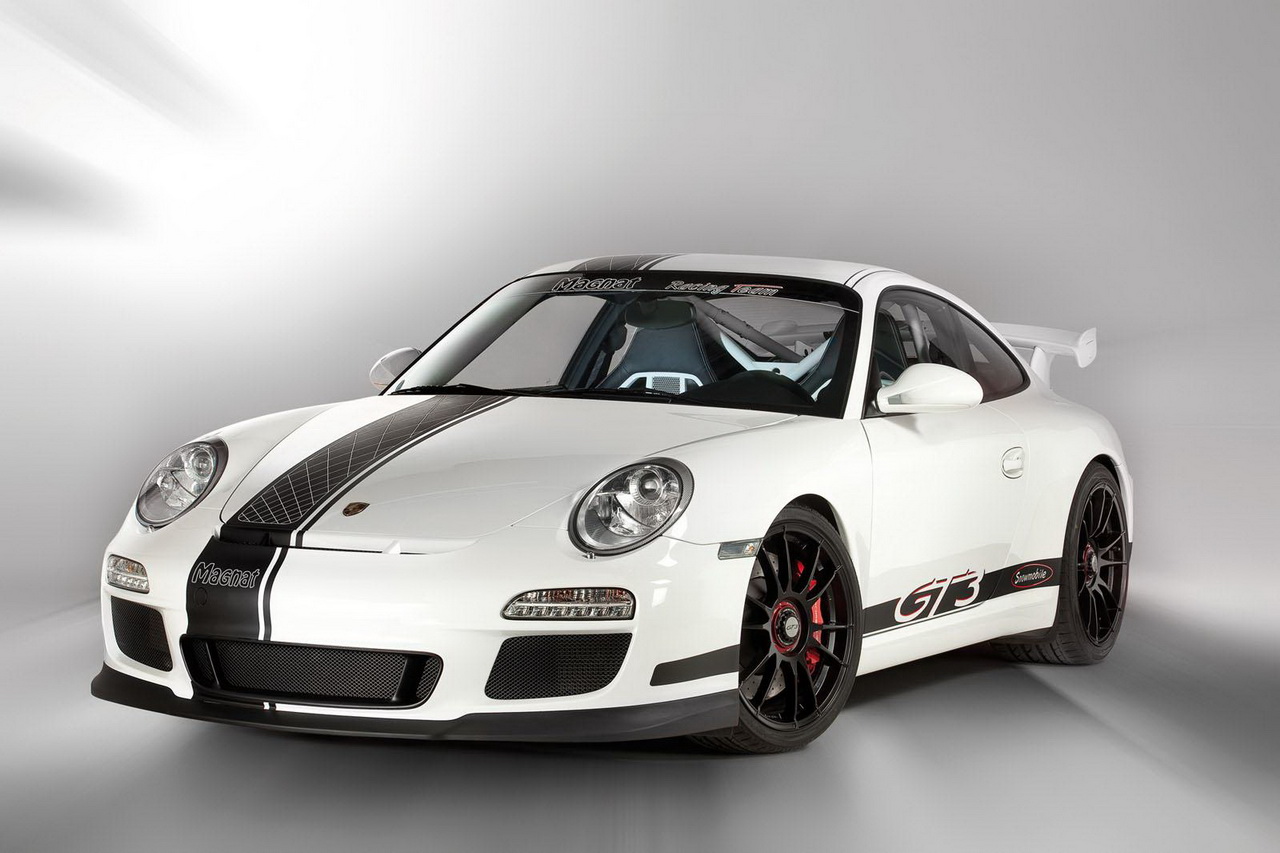 Porsche 911 GT3 Snowmobile от Magnat