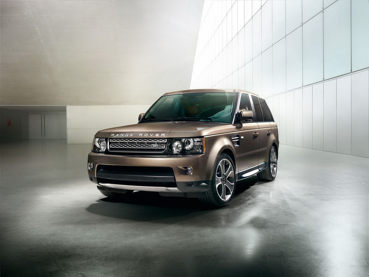 Land Rover Discovery и Range Rover Sport 2012