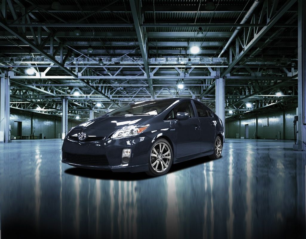 Toyota Prius Plus Performance Package