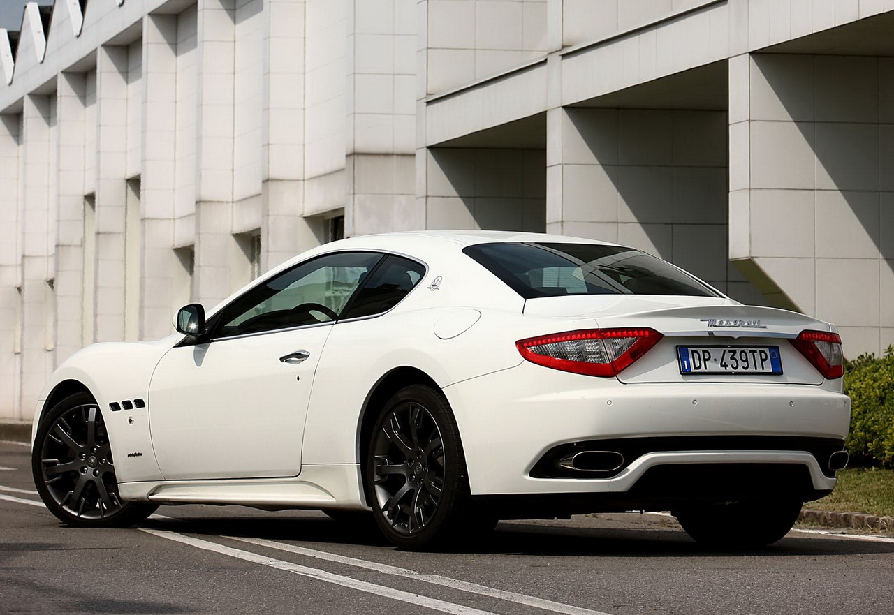 Maserati GranTurismo S Automatic със Sport Package