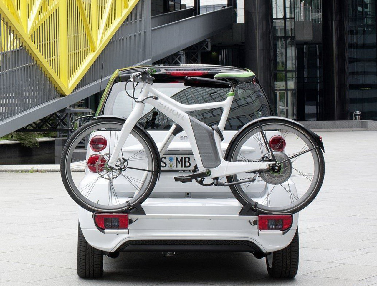 Smart ForTwo Electric Drive 2012 и Smart ebike