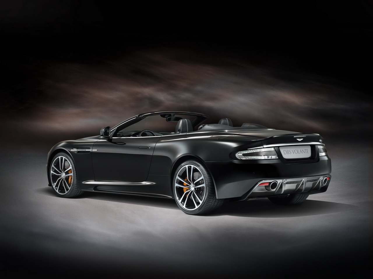 Aston Martin DBS Carbon Edition