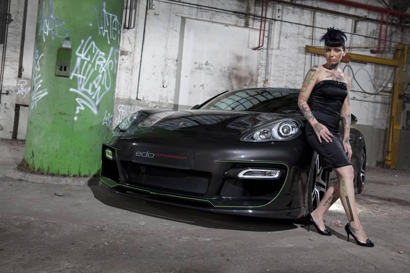 Porsche Panamera S Hellboy