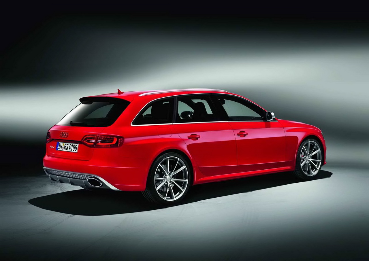 Audi RS4 Avant 2013