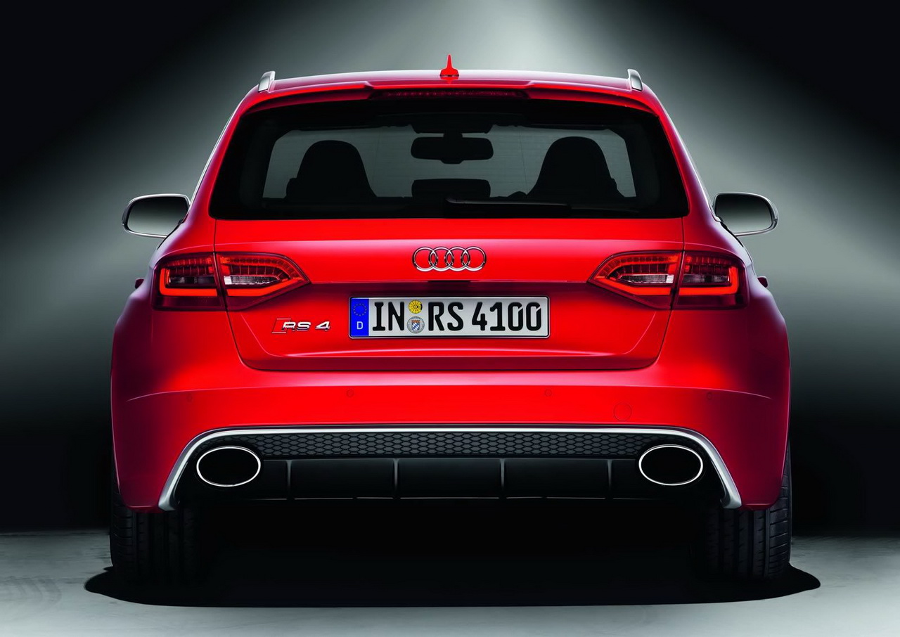 Audi RS4 Avant 2013