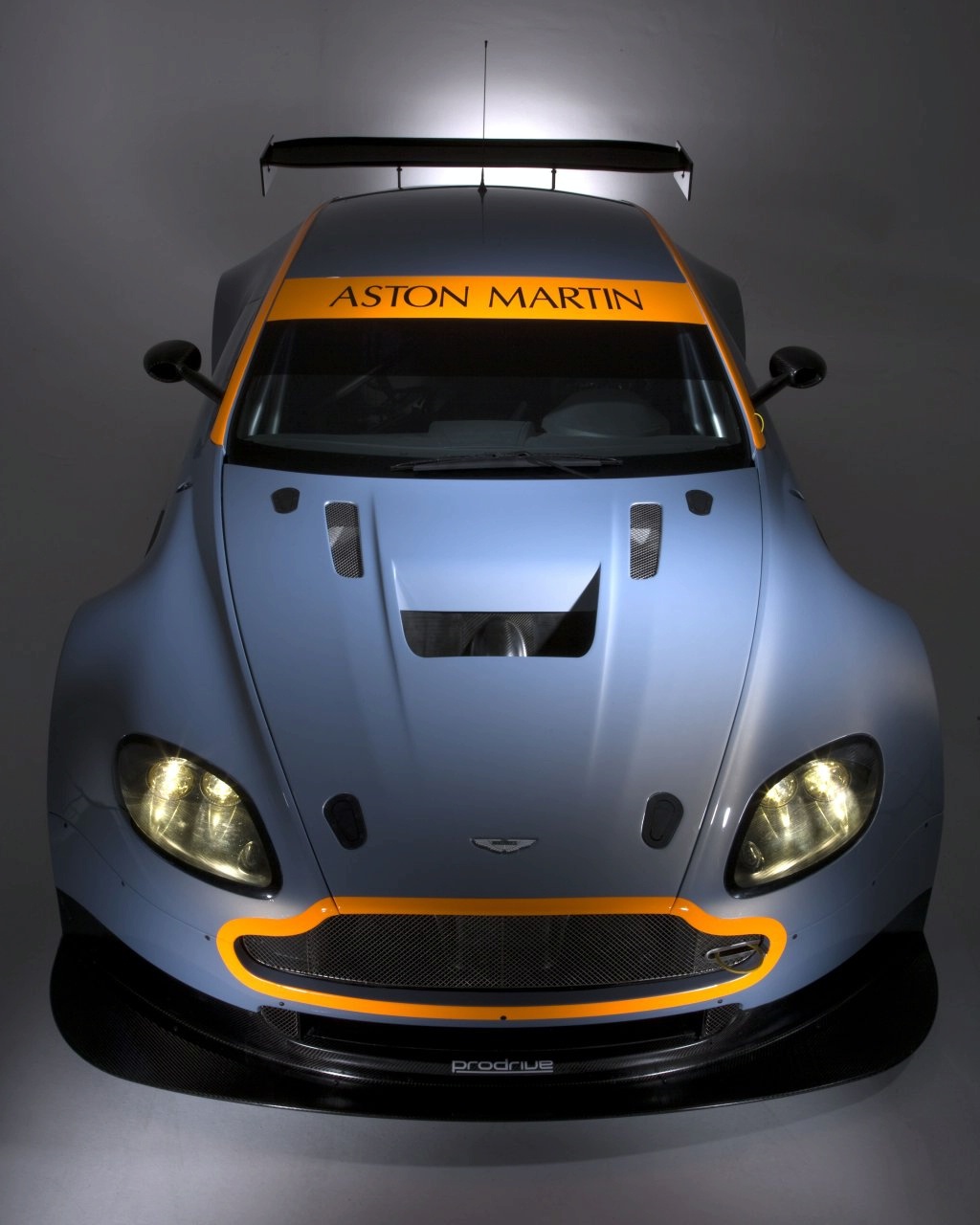 Aston Martin Vantage GT2