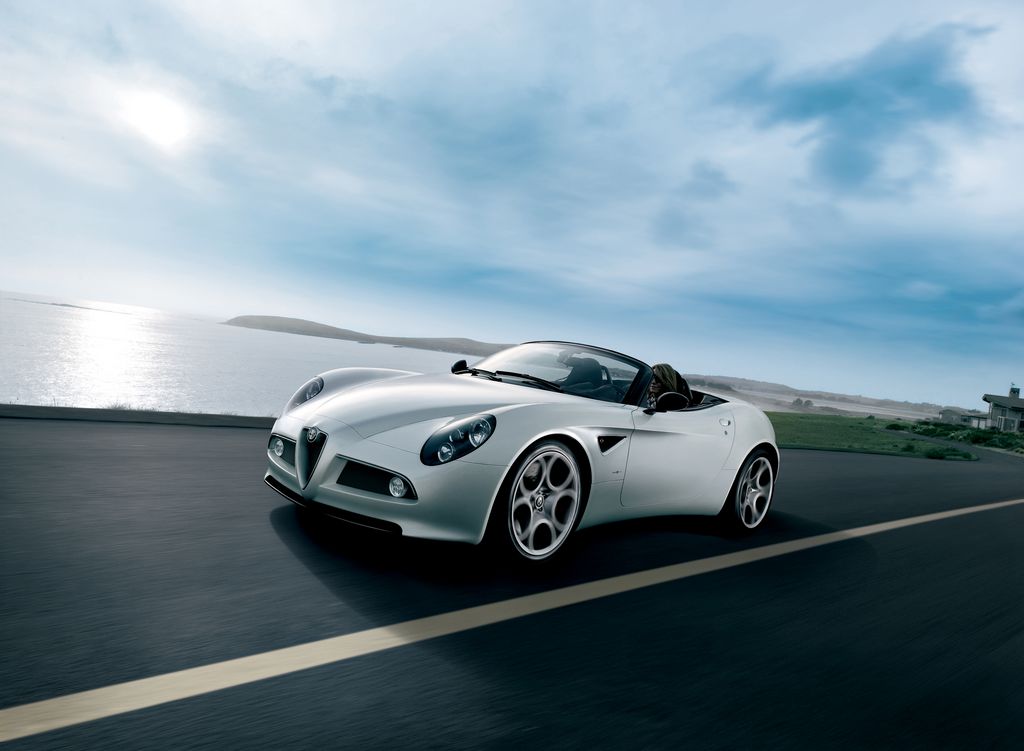 Alfa Romeo 8C Spider (нови снимки)