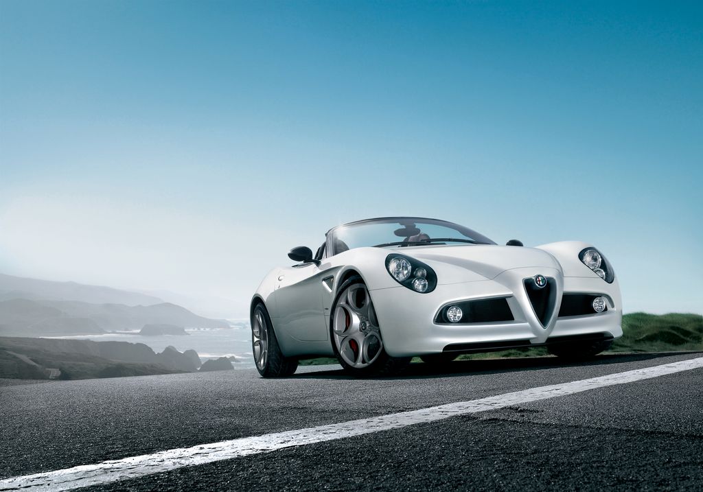 Alfa Romeo 8C Spider (нови снимки)