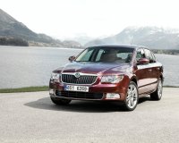 Нови снимки на Skoda Superb