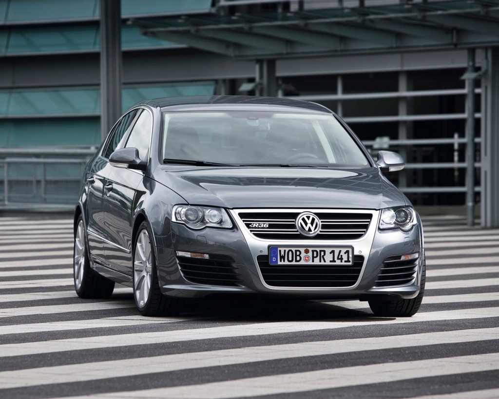 Volkswagen Passat R36