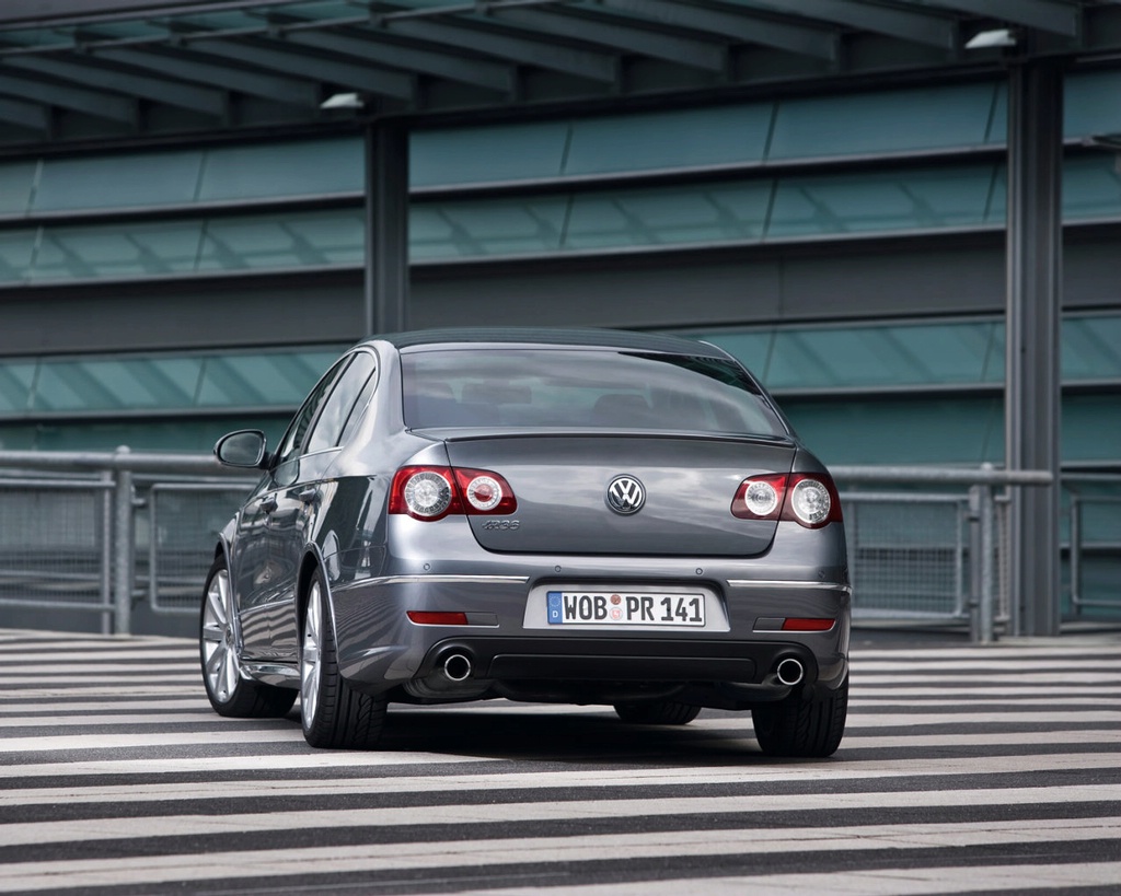 Volkswagen Passat R36