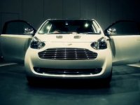 Aston Martin привлича вниманието към Cygnet с екстремен клип