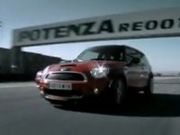 Екстремна реклама на MINI John Cooper Works